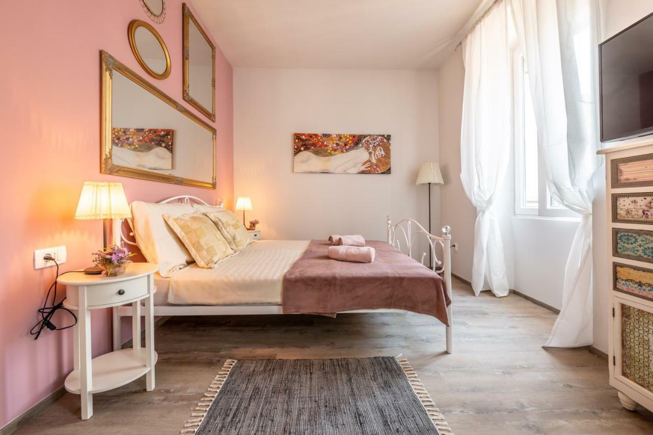 Old City Romantic Studios 3 بولا المظهر الخارجي الصورة