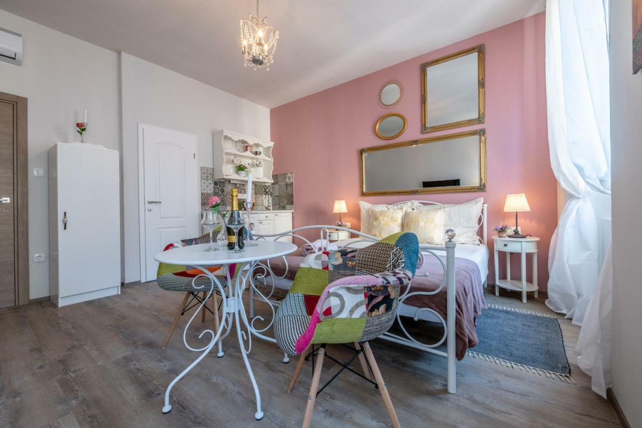 Old City Romantic Studios 3 بولا المظهر الخارجي الصورة