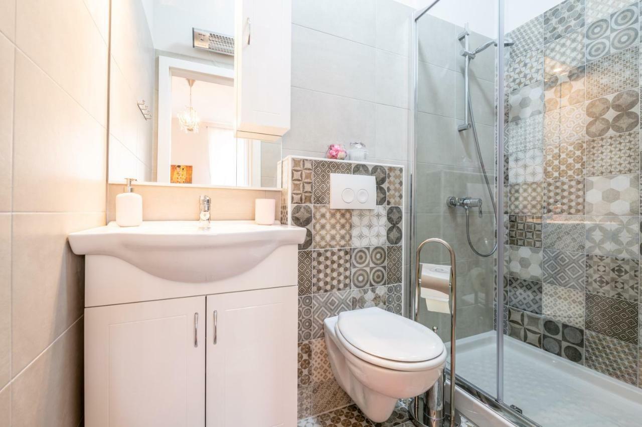 Old City Romantic Studios 3 بولا المظهر الخارجي الصورة