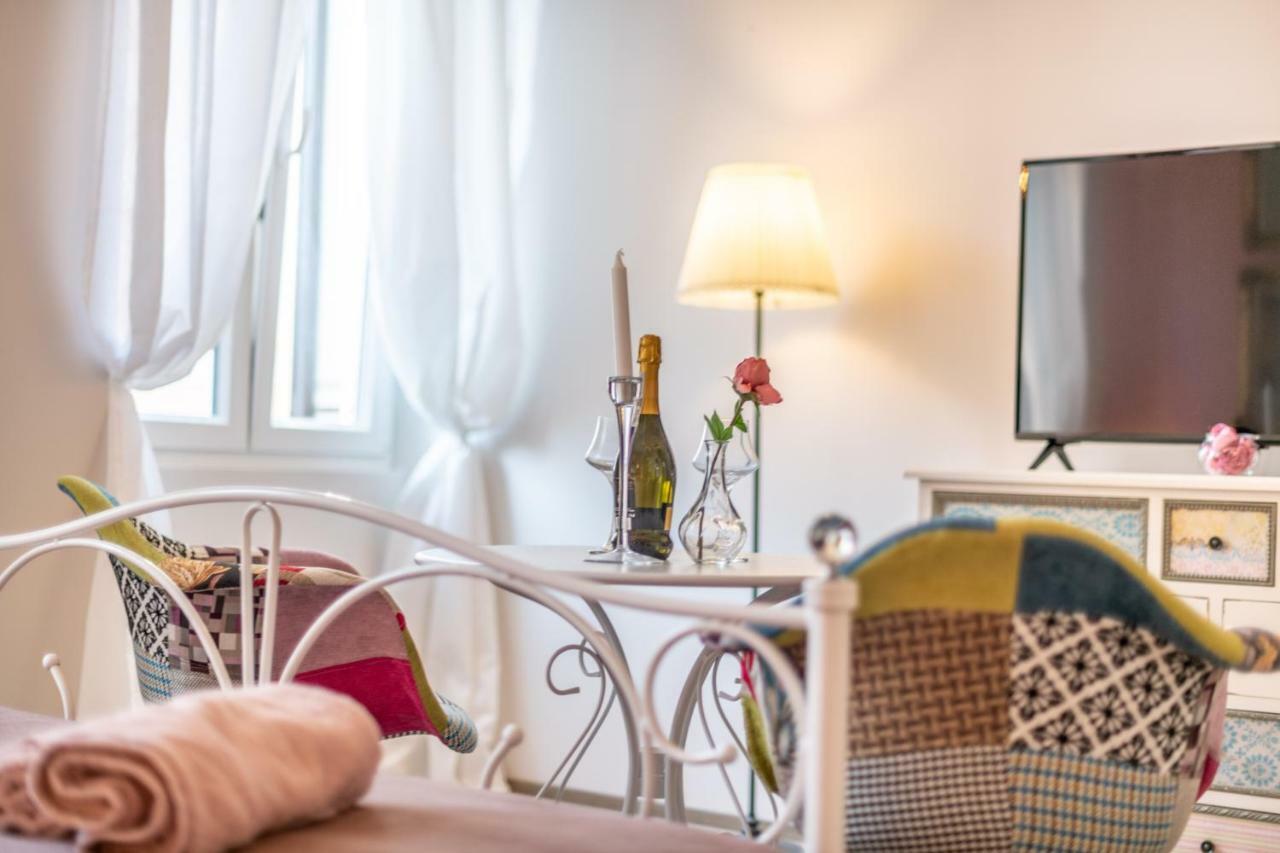 Old City Romantic Studios 3 بولا المظهر الخارجي الصورة