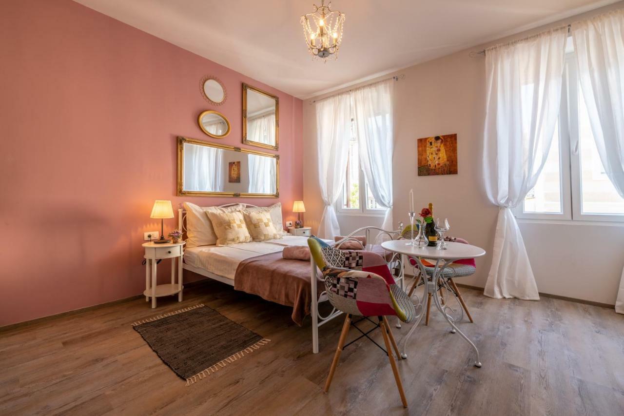 Old City Romantic Studios 3 بولا المظهر الخارجي الصورة