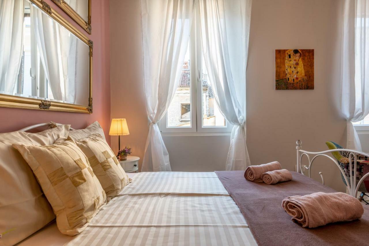 Old City Romantic Studios 3 بولا المظهر الخارجي الصورة