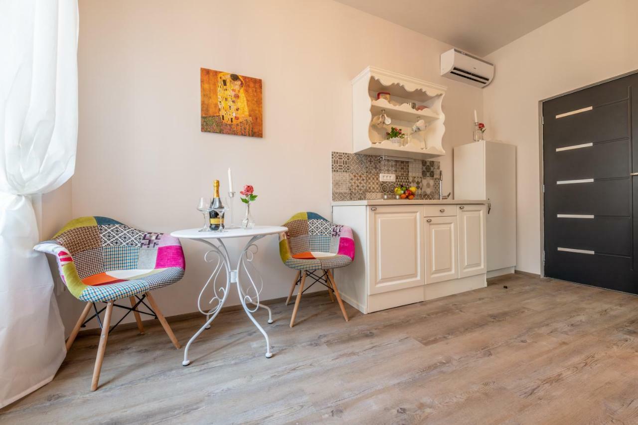 Old City Romantic Studios 3 بولا المظهر الخارجي الصورة